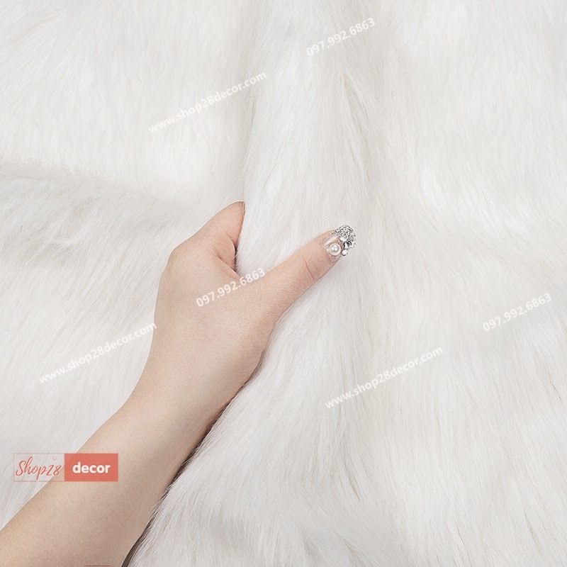 Thảm lông làm nền chụp ảnh sản phẩm - Shop28Decor.com