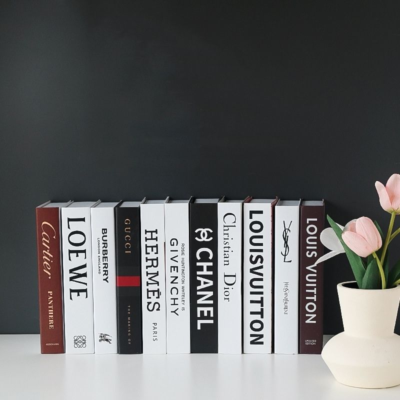 Mô hình sách trang trí chụp ảnh Mô hình sách trang trí chụp ảnh