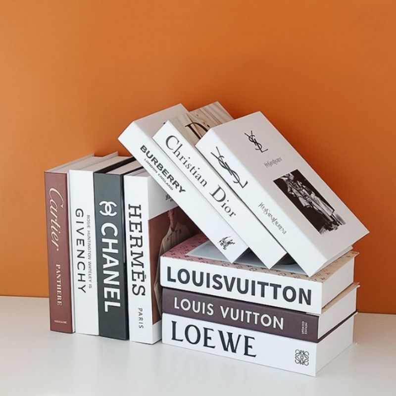 Mô hình sách trang trí chụp ảnh Mô hình sách trang trí chụp ảnh