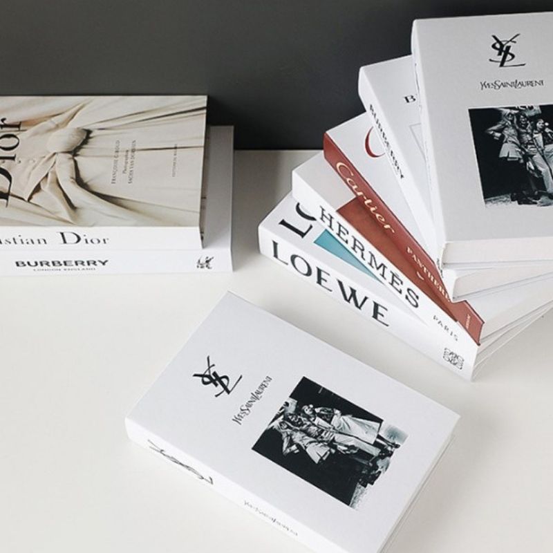 Mô hình sách trang trí chụp ảnh Mô hình sách trang trí chụp ảnh