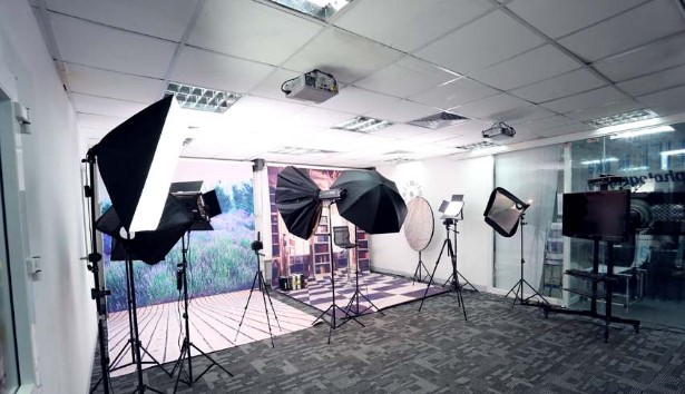 YCN MEDIA – Cho Thuê Studio Chụp Ảnh Tại Hà Nội Uy Tín