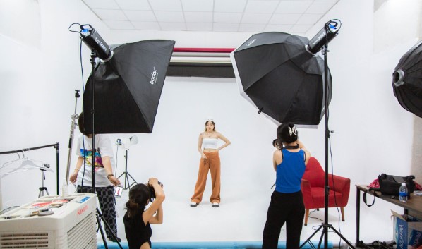 Những lưu ý khi thuê studio mà bạn cần đặc biệt quan tâm là kiểm tra những thiết bị trong studio khi được bàn giao
