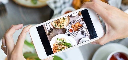 chụp bằng điện thoại