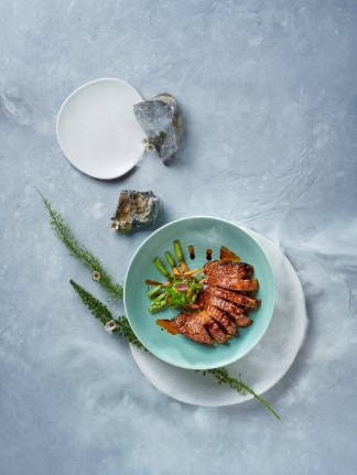 phong cách đồ họa cùng đối xứng sẽ giúp bức ảnh thêm thu hút hơn